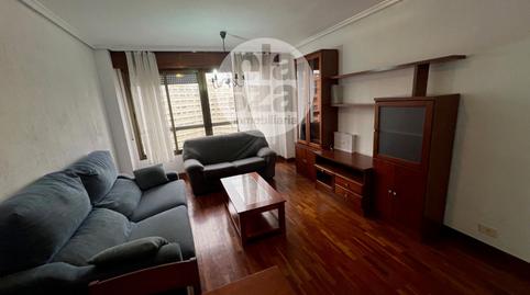 Foto 3 de Piso de alquiler en Virgen del Manzano, Reyes Católicos, Burgos Capital