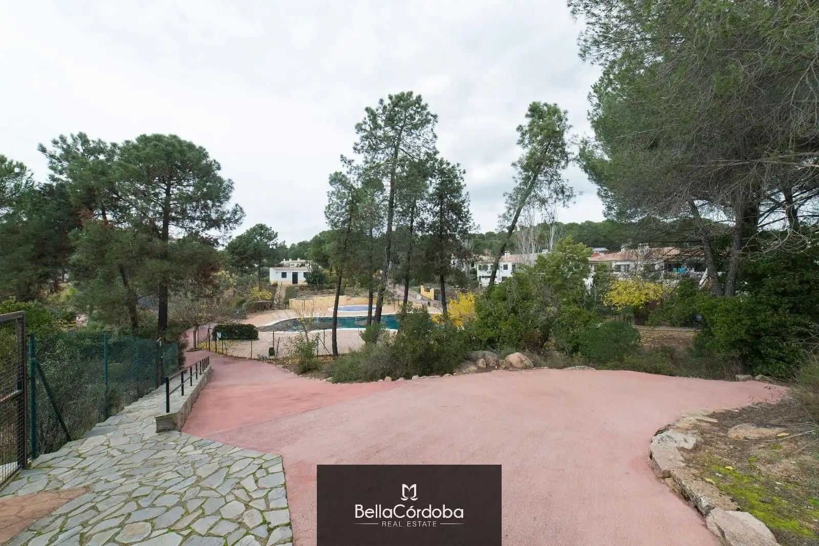 Jardí de Casa adosada en venda en Córdoba amb Aire condicionat, Calefacció i Piscina