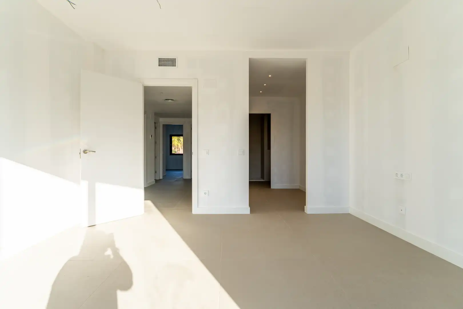 Casa adosada en venta en Cambrils con Jardín privado, Piscina y Domótica