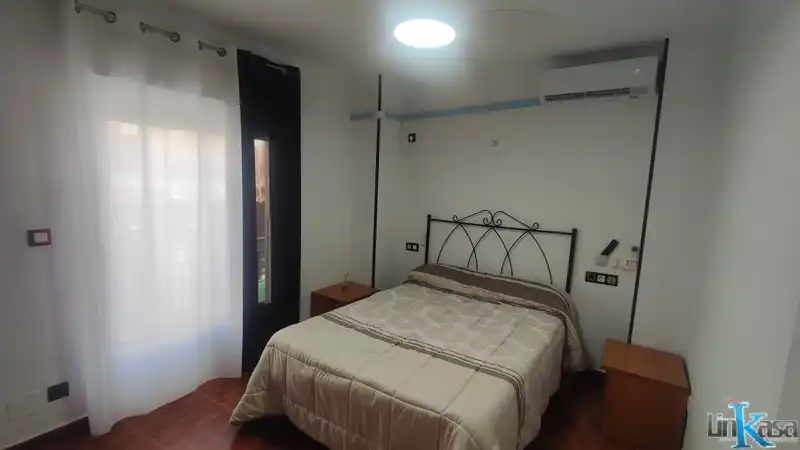 Dormitori de Pis en venda en Linares amb Moblat i Balcó