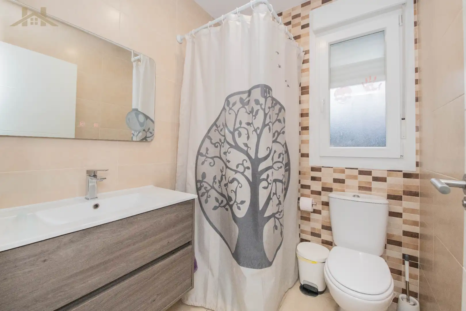 Baño de Casa adosada en venta en Rivas-Vaciamadrid con Aire acondicionado, Jardín privado y Piscina