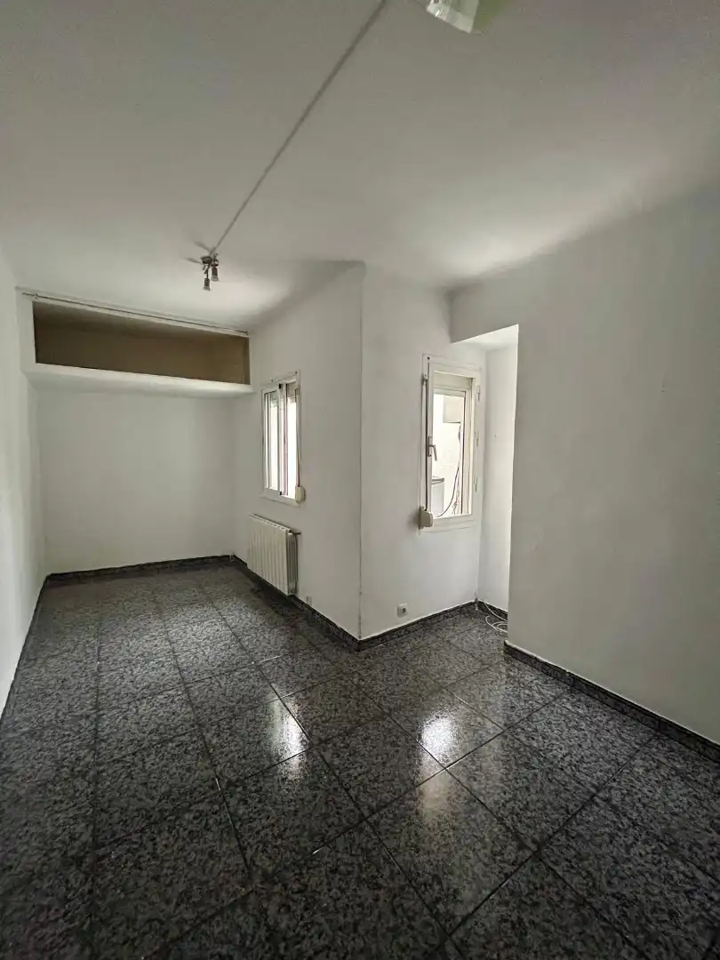 Habitación de Piso en venta en Santa Coloma de Gramenet con Aire acondicionado, Calefacción y Internet