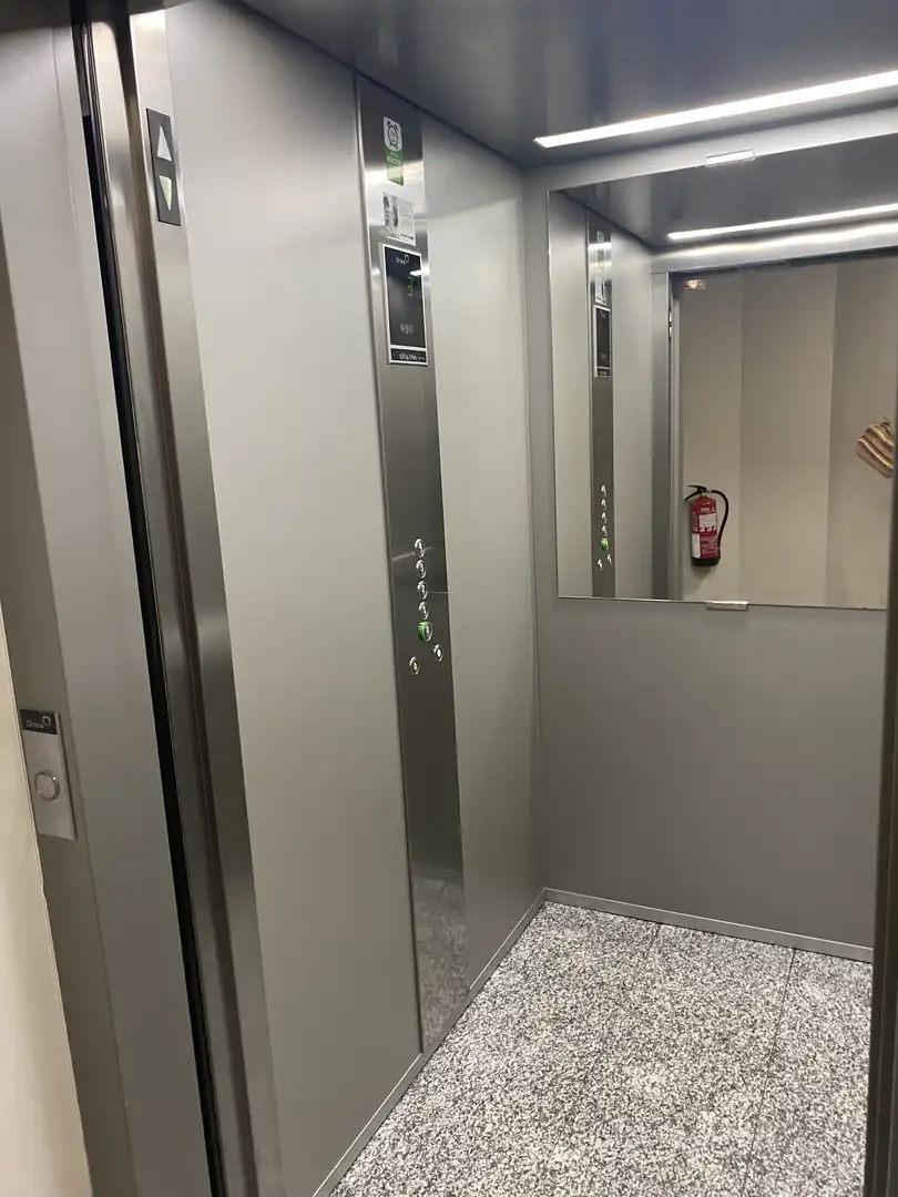 Piso en venta en  Pamplona / Iruña con Parquet, Amueblado y Balcón