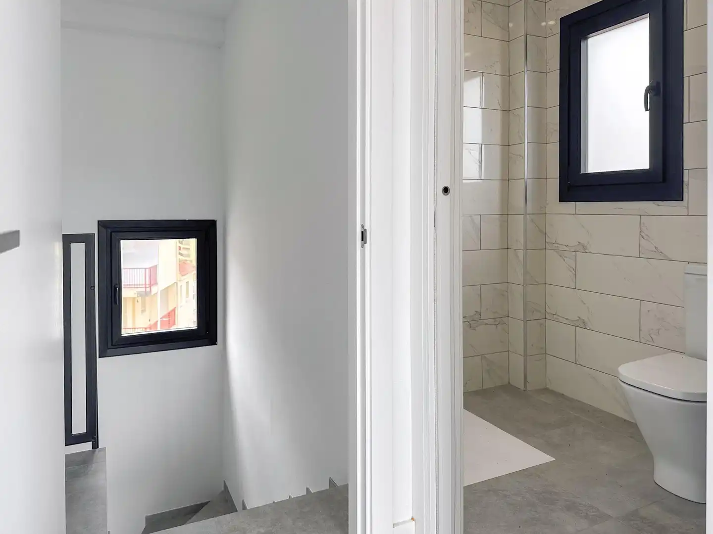 Baño de Apartamento en venta en Roses con Aire acondicionado, Terraza y Balcón