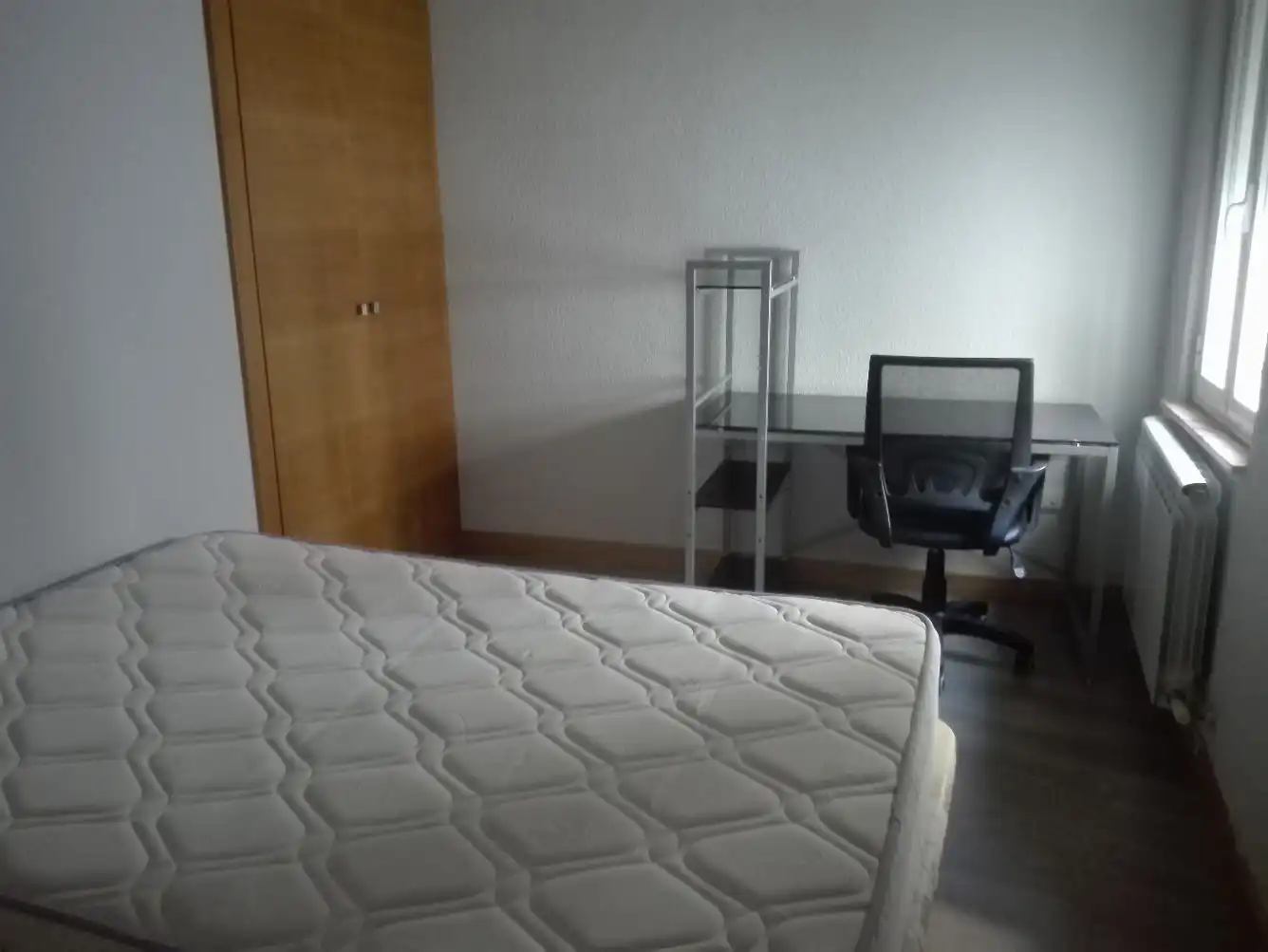 Bedroom of Flat for rent in Salamanca  with Heating, Parquet flooring and Furnished
