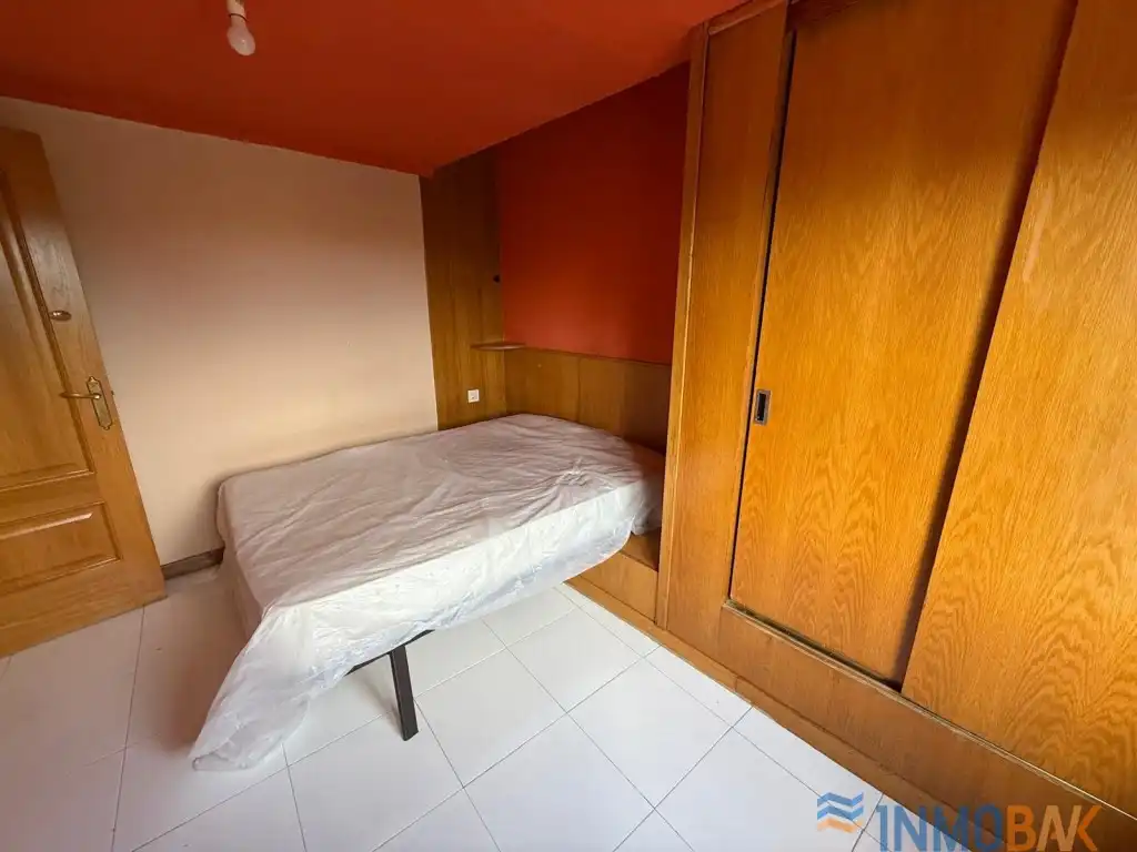 Bedroom of Flat for rent in Salamanca  with Furnished