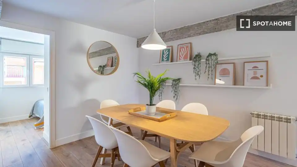 Dining room of Flat for rent in Madrid  with Air Conditioner, Heating and Furnished