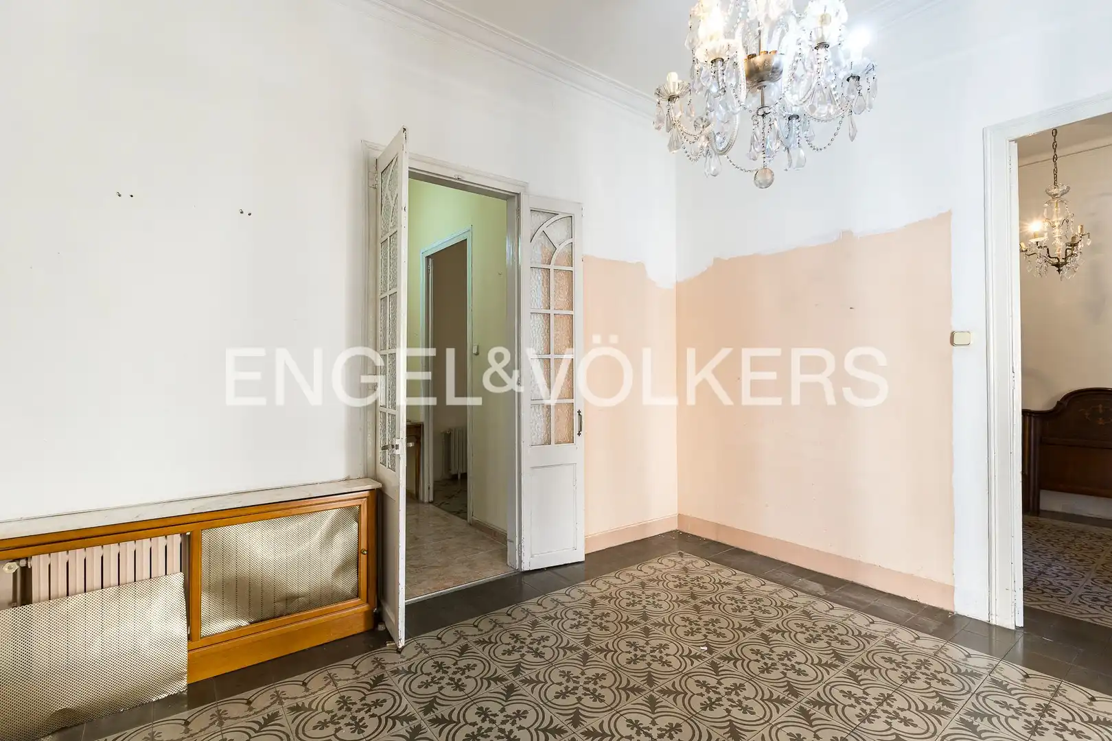 Einfamilien-Reihenhaus zum Verkauf in Tarragona mit Klimaanlage, Heizung und Balkon