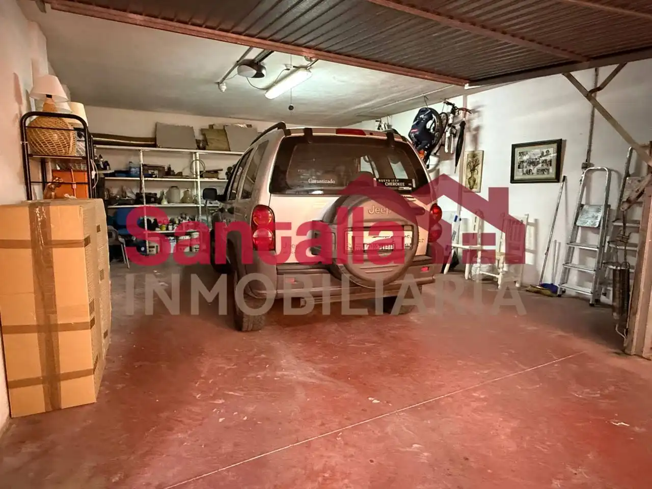 Parking de Casa adosada en venta en Almuñécar con Aire acondicionado, Terraza y Piscina comunitaria