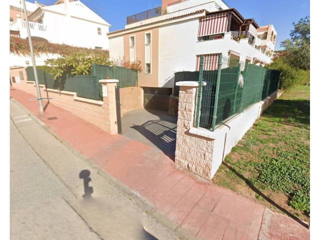 Garaje en Venta en Calle Clara campoamor en Cotomar