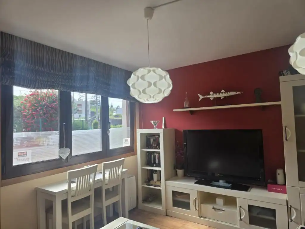 Sala d'estar de Apartament en venda en Boiro amb Calefacció, Parquet i Traster