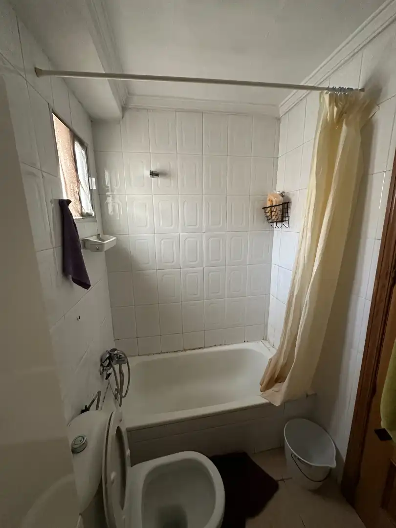 Baño de Piso en venta en Camas con Aire acondicionado, Terraza y Balcón
