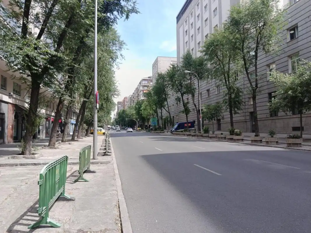 Außenansicht von Maisonette zum Verkauf in Madrid mit Heizung, Privatgarten und Terrasse