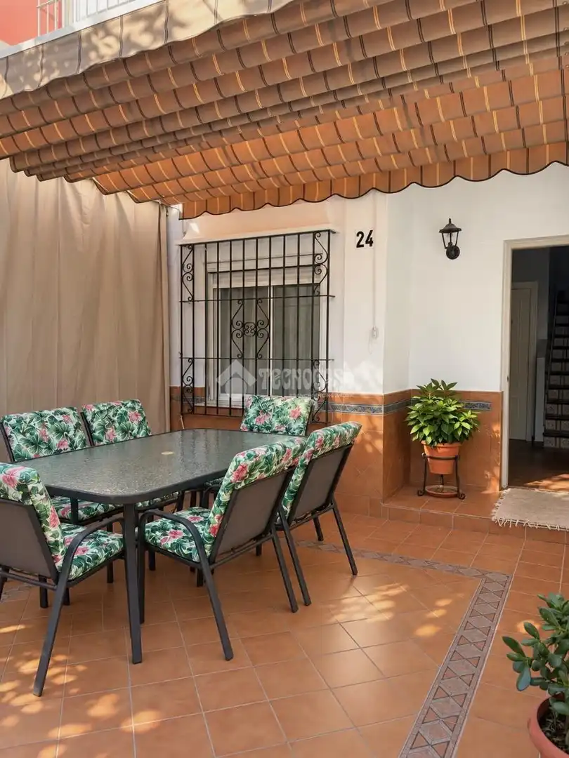 Casa bifamiliare con giardino in vendita a Centro - Doña Mercedes, imagen 7
