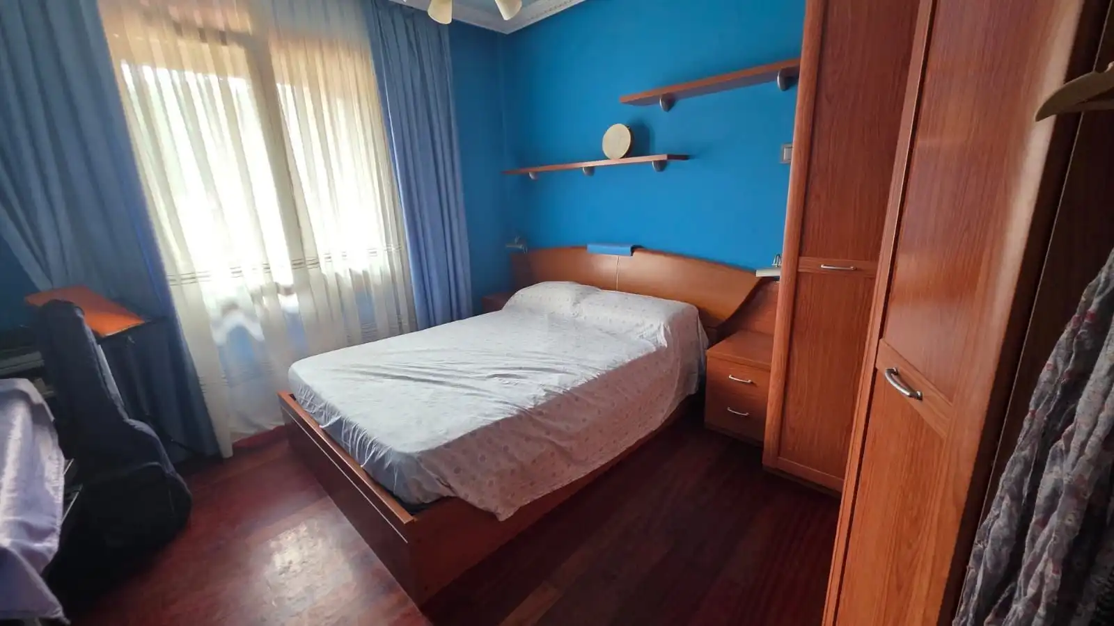 Habitación de Casa o chalet en venta en Castro-Urdiales con Calefacción y Jardín privado