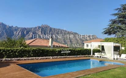 Vista exterior de Casa o xalet en venda en Collbató amb Calefacció, Terrassa i Piscina