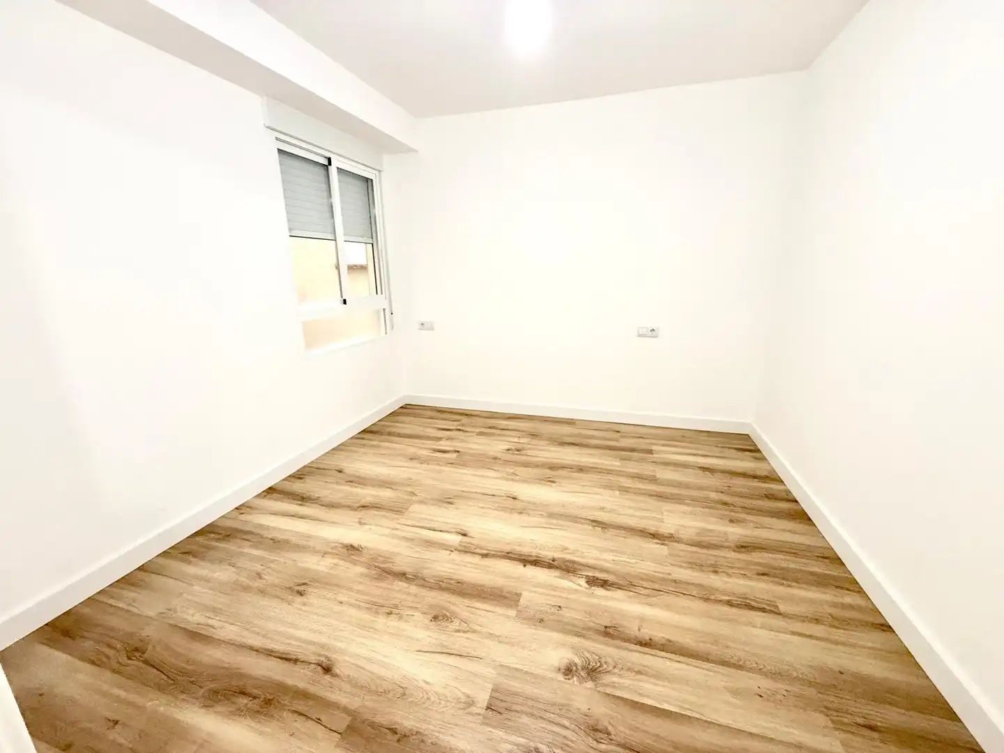 Piso en venta en Calle CONRADO DEL CAMPO, Sector V