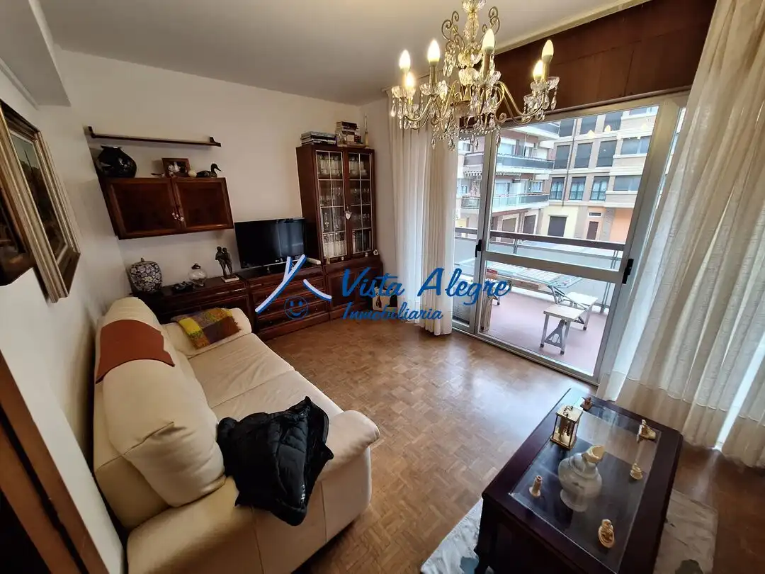 Wohnzimmer von Wohnung zum Verkauf in Haro mit Heizung, Terrasse und Möbliert