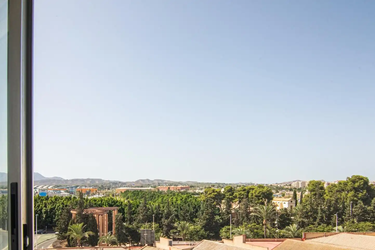 Piso con terraza en venta en Calle ANTONIO MACHADO 86, imagen 31