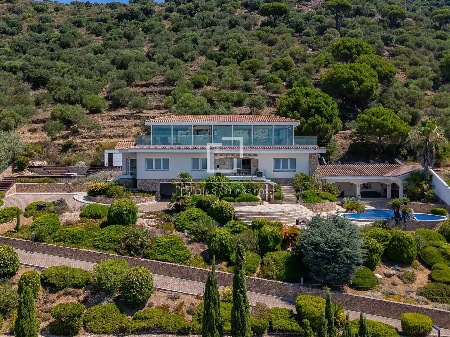 Vista exterior de Casa o xalet en venda en Pau amb Aire condicionat, Calefacció i Jardí privat