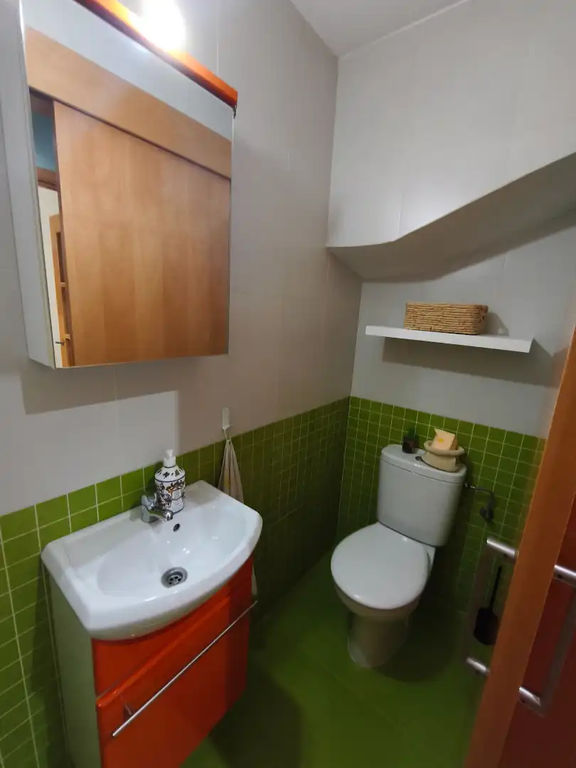 Baño de Casa adosada en venta en El Rourell con Aire acondicionado, Calefacción y Jardín privado