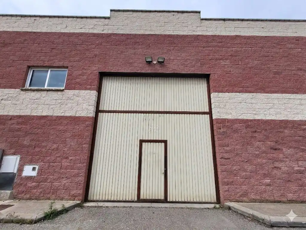 Vista exterior de Nau industrial de lloguer en Bellpuig