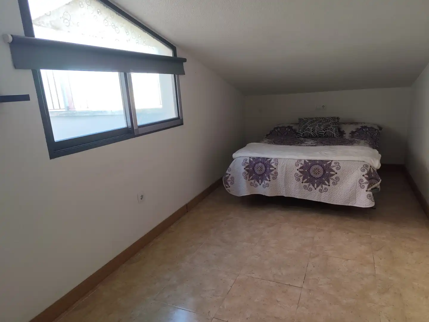 Habitación de Ático en venta en Murcia con Aire acondicionado, Terraza y Amueblado
