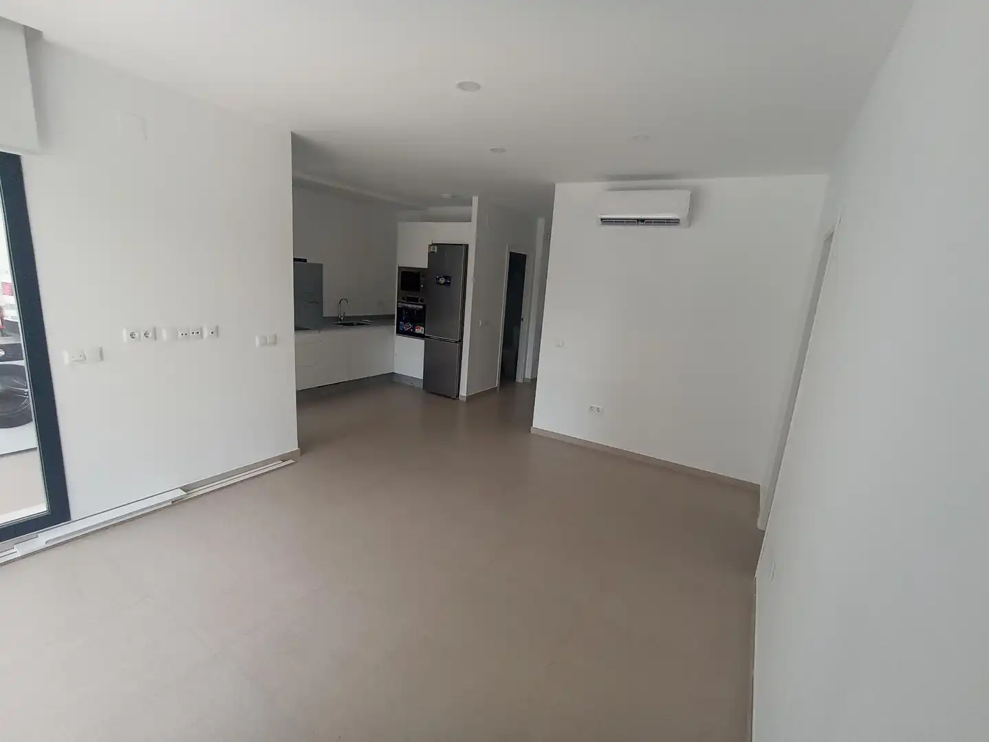 Flat for rent in Sevilla  with Air Conditioner, Terrace and Storage room