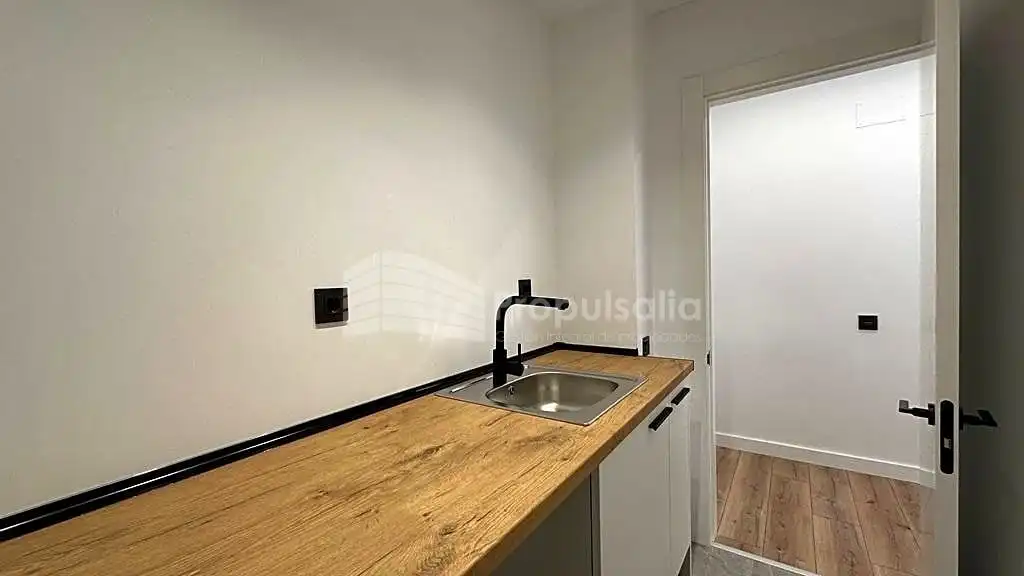 Office for rent in Canfranc, Casetas - Villarrapa