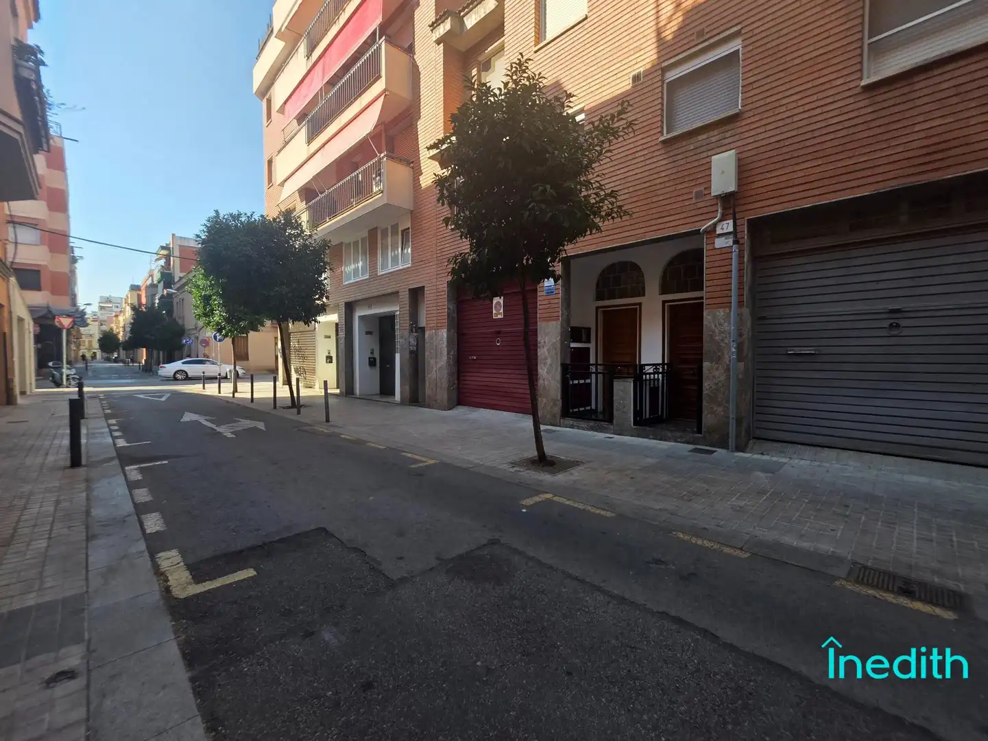 Exterior view of Flat for sale in L'Hospitalet de Llobregat  with Air Conditioner, Heating and Parquet flooring