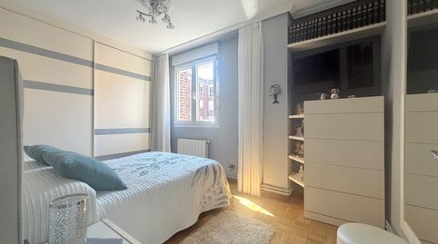 Foto 4 de Piso en venta en Calle Fernando de Los Ríos, 50, Los Castros, Santander