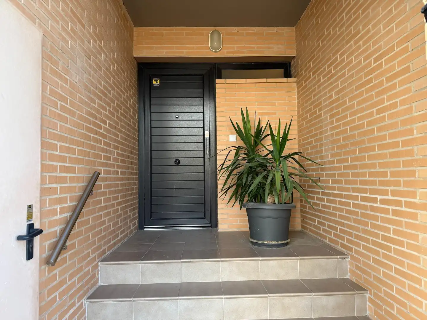 Casa adosada en venta en Cuarte de Huerva con Aire acondicionado, Calefacción y Jardín privado