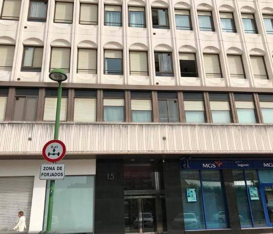 Local comercial en Venta en Parque Virgen del Manzano en Reyes Católicos