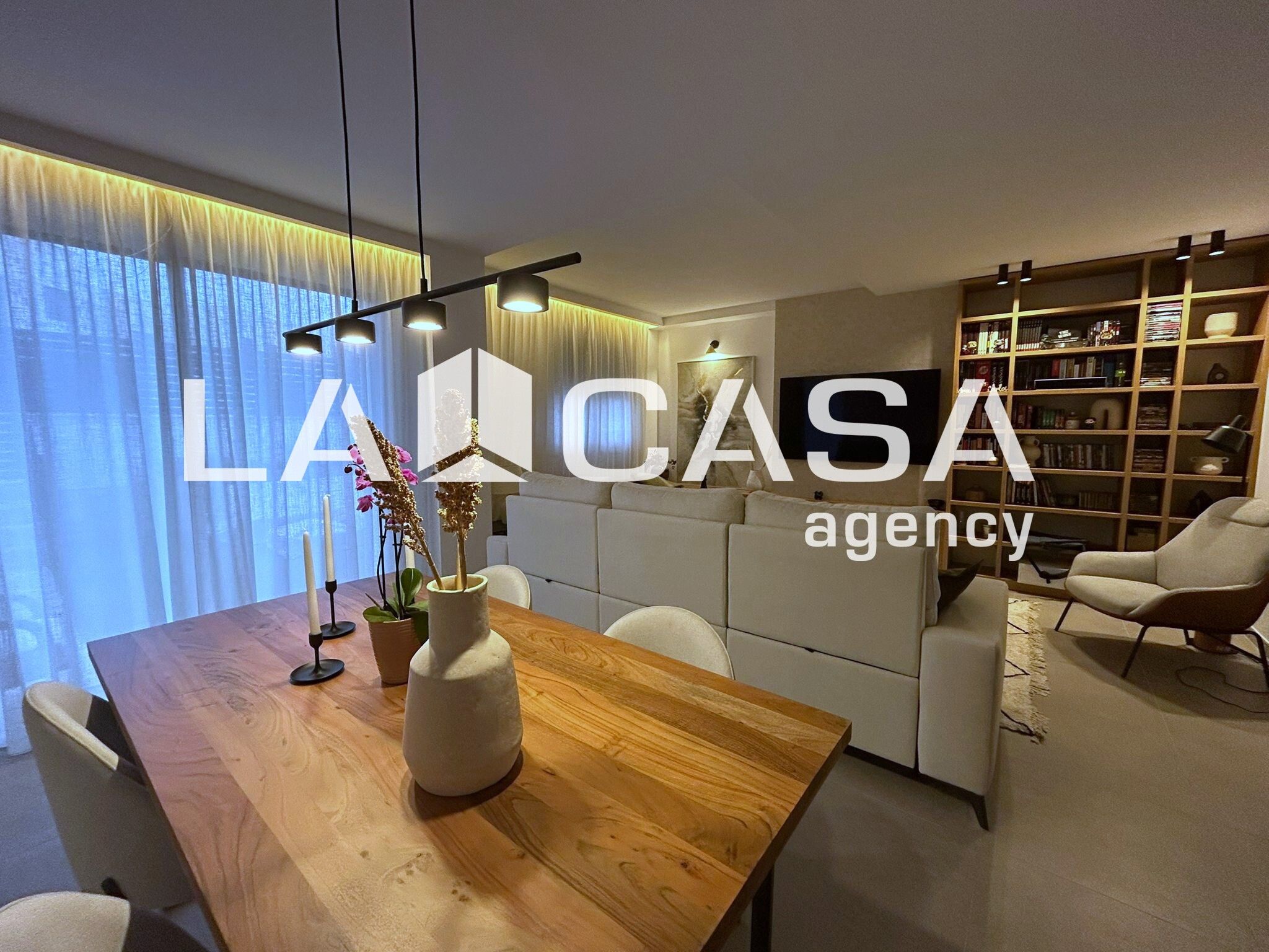 Single-family semi-detached for sale in Dos Hermanas  with Heating, Terrace and Swimming Pool