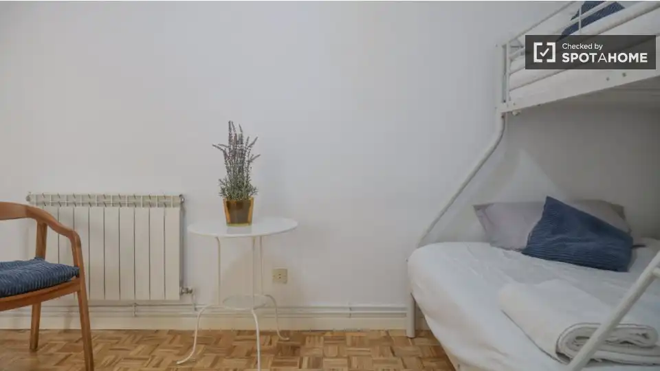 Appartamento con terrazza in affitto a Centro, imagen 18