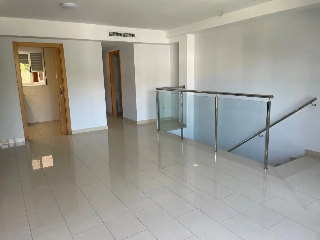 Maisonette zum Verkauf in Gandia mit Klimaanlage