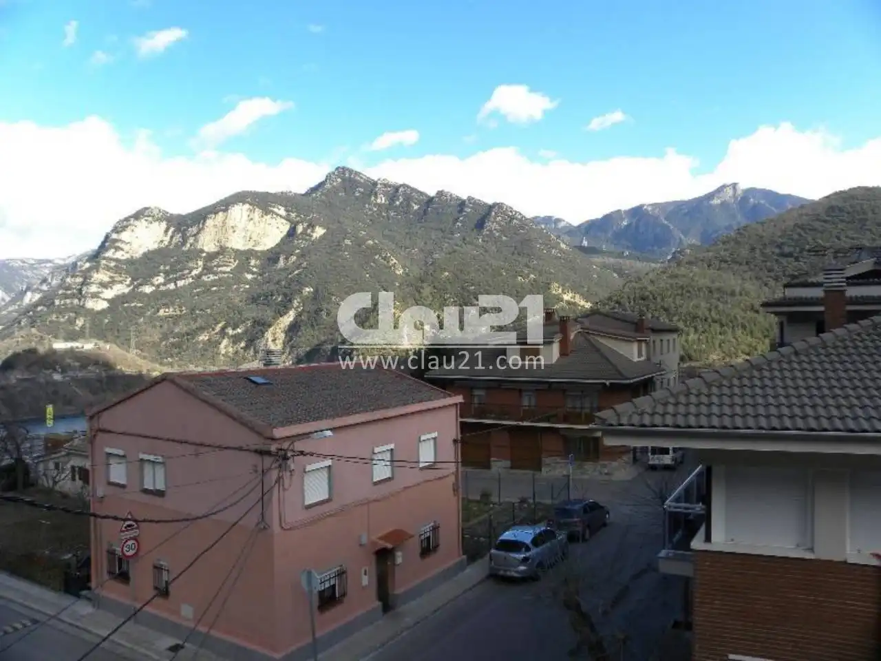 Exterior view of Flat for sale in Cercs  with Heating, Terrace and Furnished