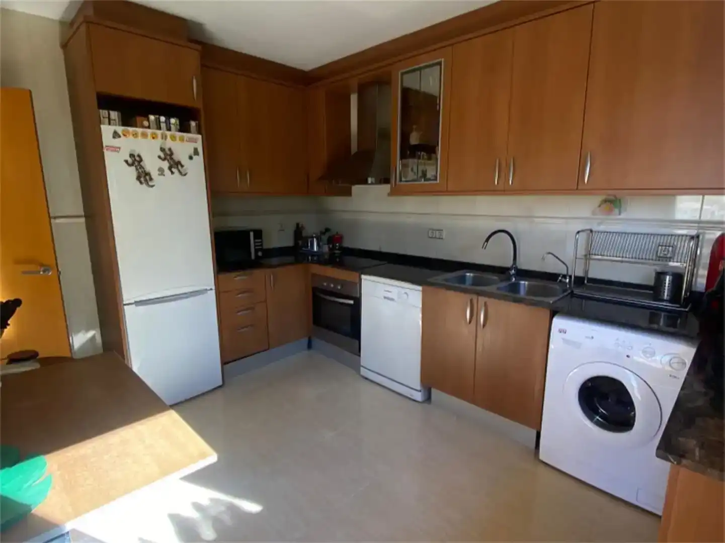 Cuina de Casa o xalet en venda en Calafell amb Aire condicionat, Jardí privat i Parquet