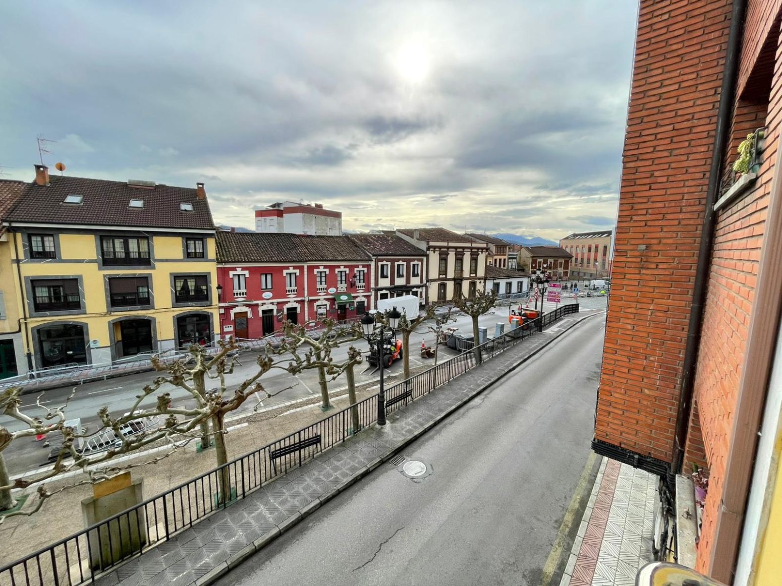 Exterior view of Flat for sale in Noreña  with Parquet flooring, Terrace and Balcony