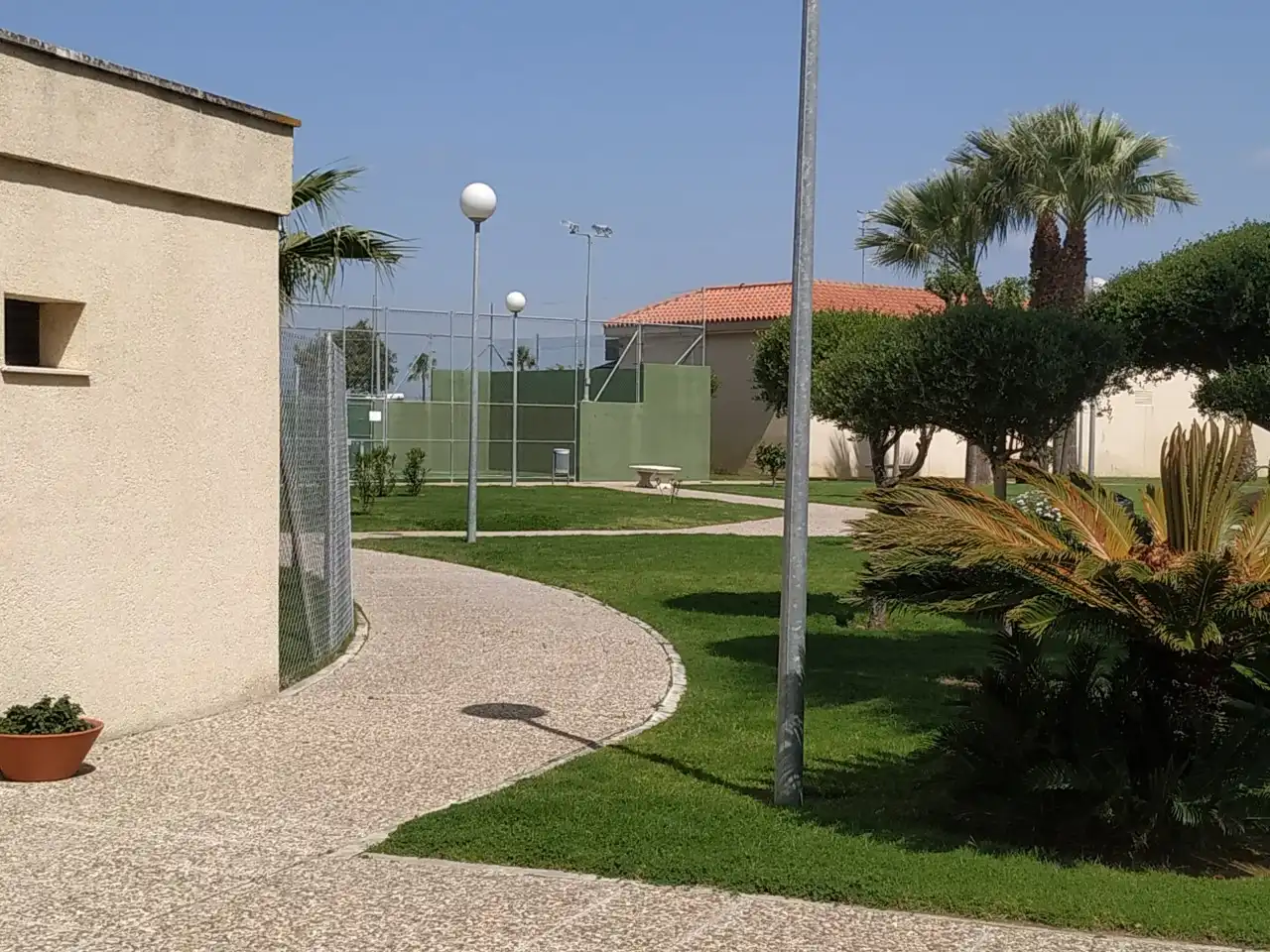 Flat for rent in Calle Rosa de los Vientos, El Pino - Bajo de Guía