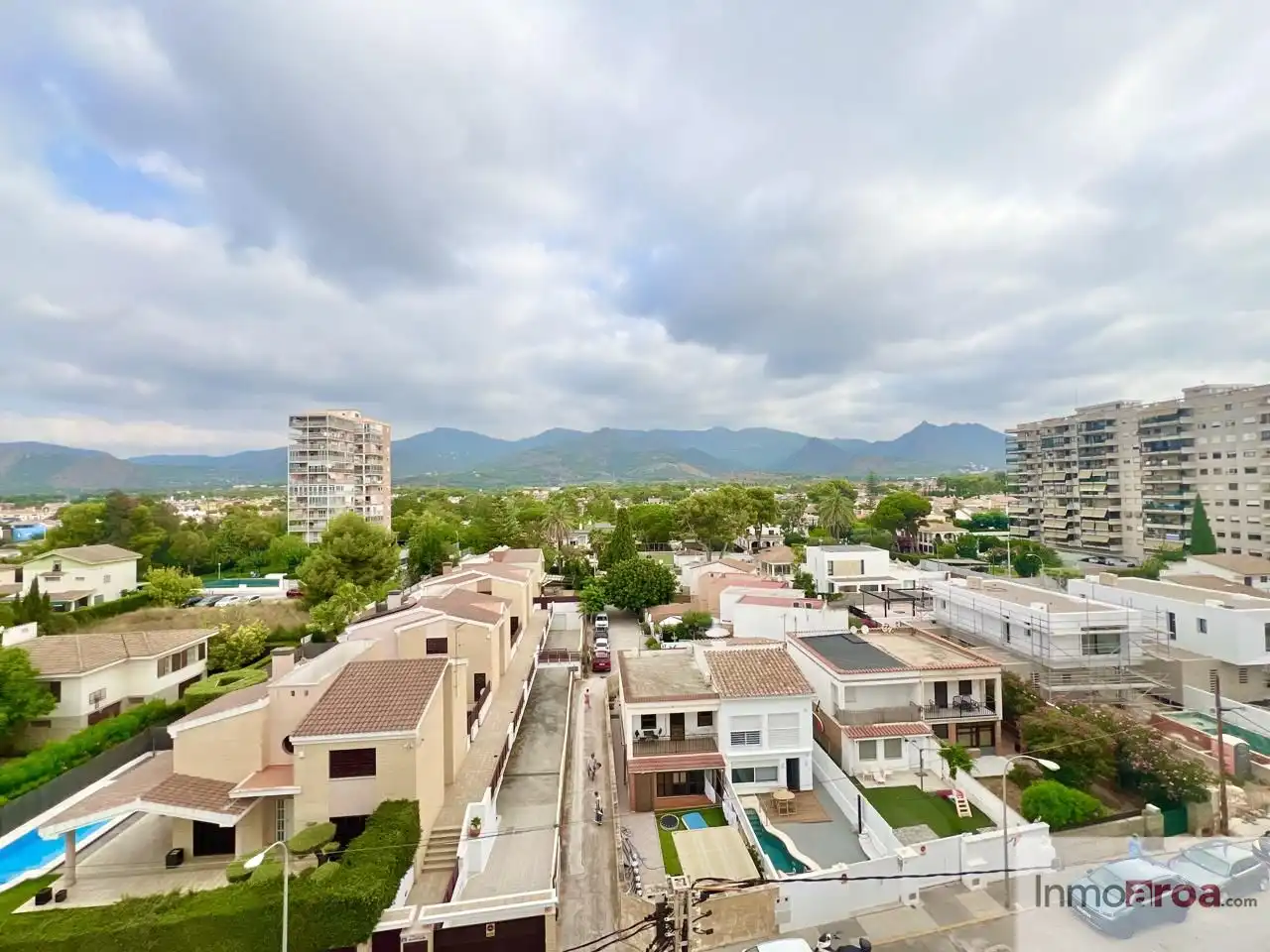 Vista exterior de Pis en venda en Benicasim / Benicàssim amb Aire condicionat, Calefacció i Jardí privat