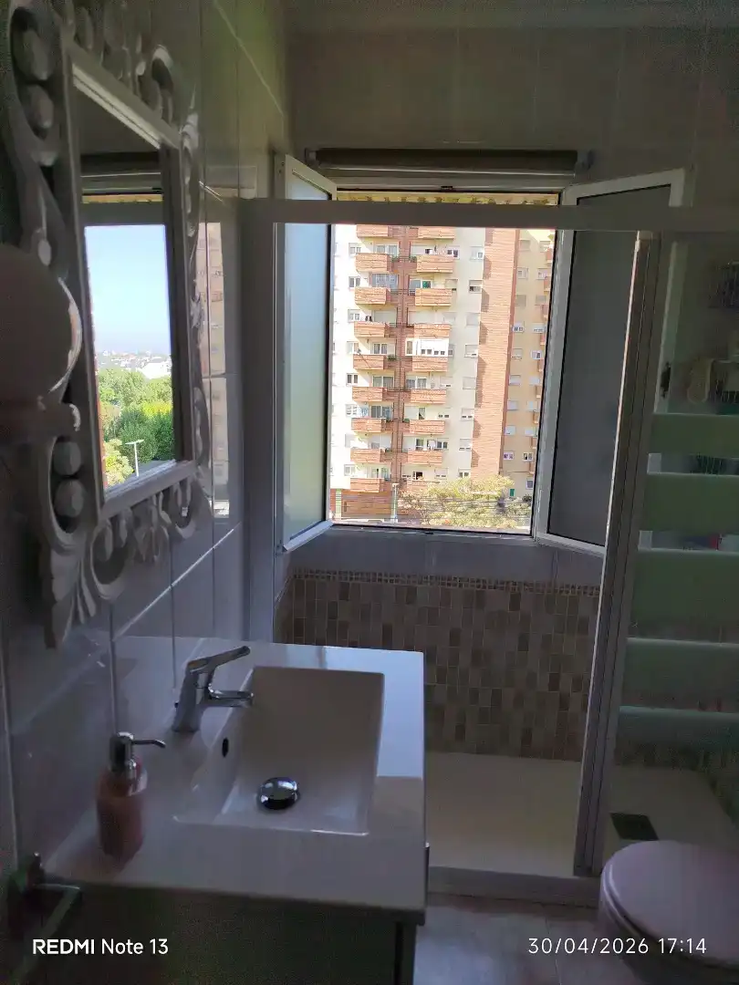 Bathroom of Flat for rent in Santander  with Private garden, Parquet flooring and Storage room