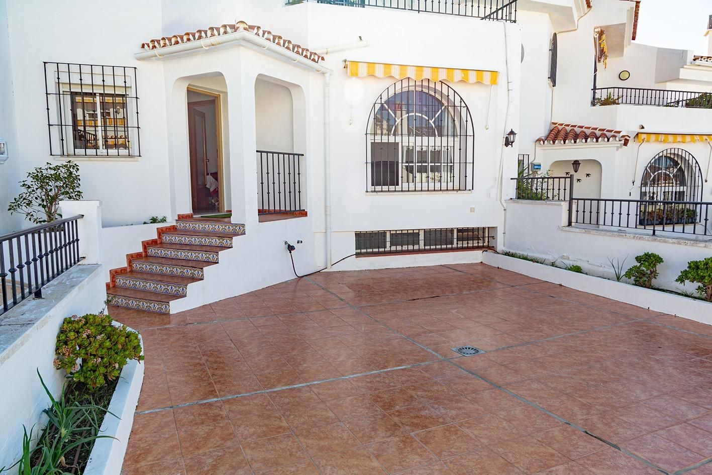 Vista exterior de Casa o chalet de alquiler en Rincón de la Victoria con Terraza y Piscina comunitaria
