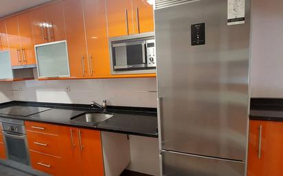 Kitchen of Flat to rent in  Madrid Capital  with Air Conditioner, Heating and Storage room