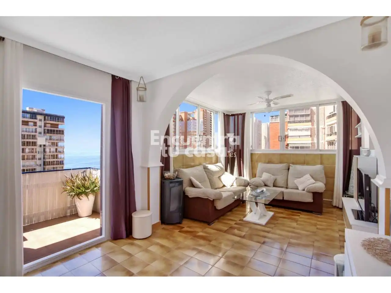 Sala d'estar de Pis en venda en Benidorm amb Terrassa, Balcó i Piscina comunitària