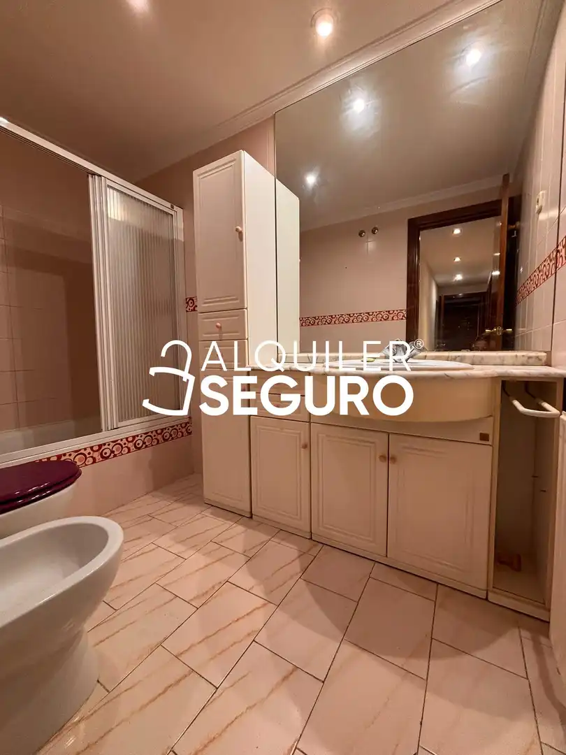 Badezimmer von Wohnung zur Miete in Puente de Vallecas