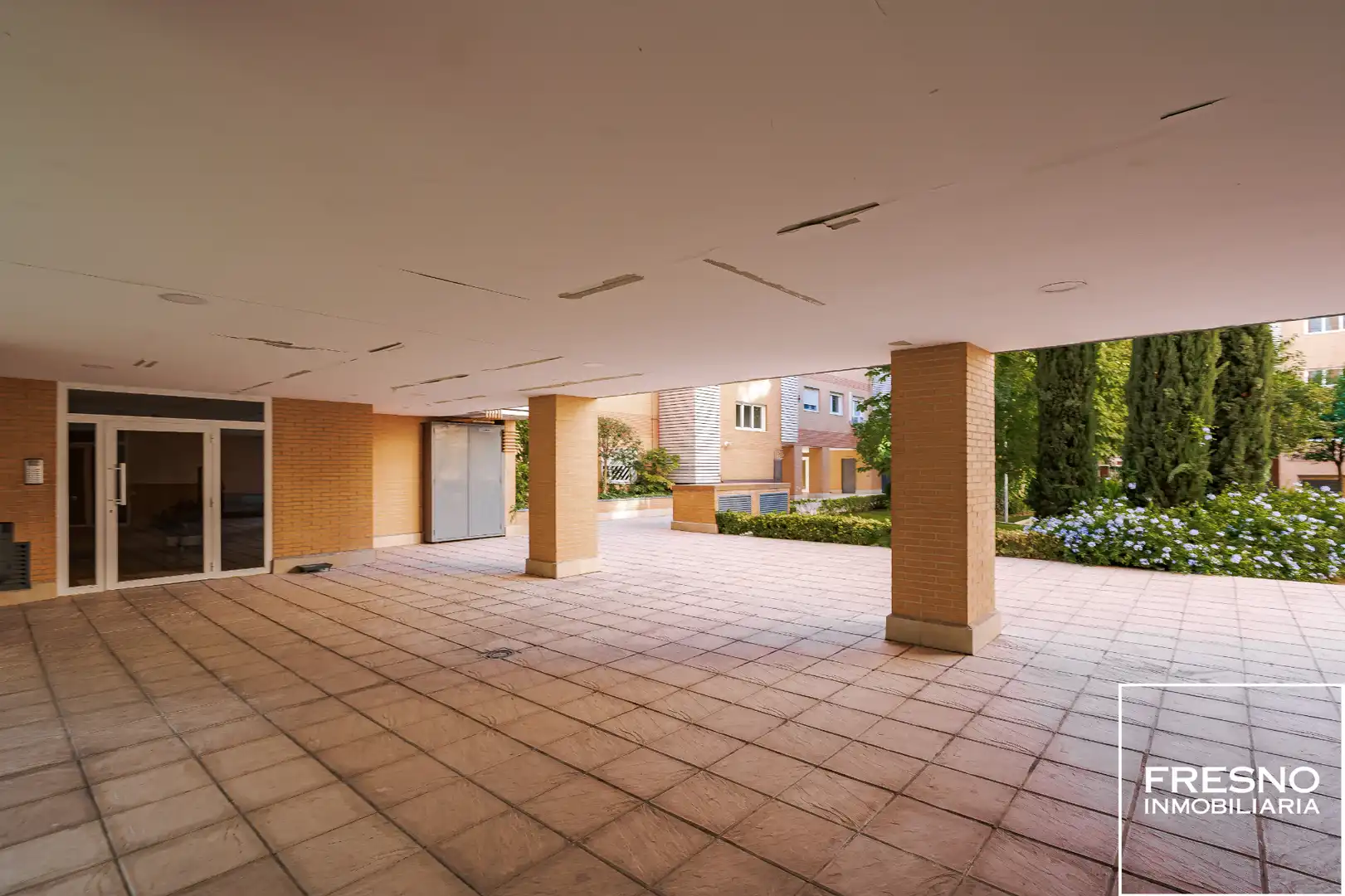 Vista exterior de Piso en venta en Madrid con Aire acondicionado, Calefacción y Parquet