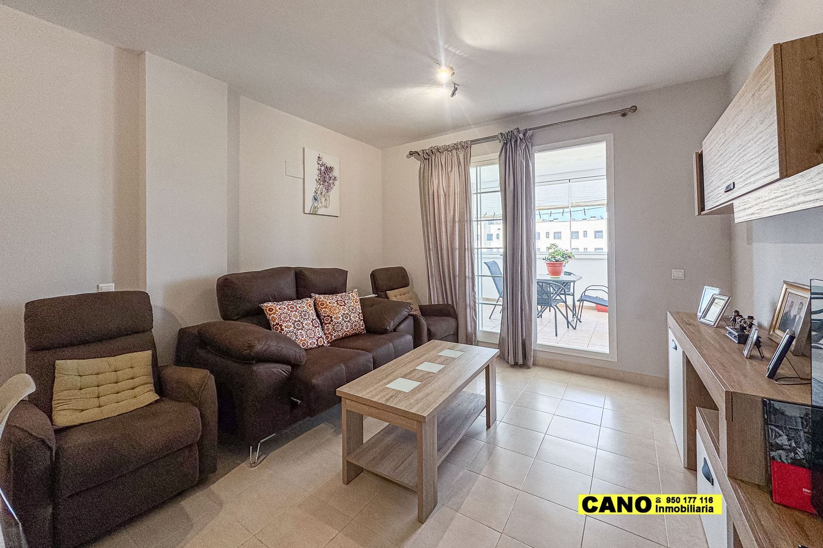Sala d'estar de Pis en venda en  Almería Capital amb Aire condicionat, Calefacció i Terrassa