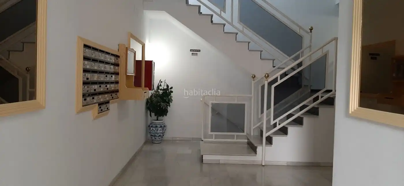 Piso con ascensor en venta en Calle Pintor Vazquez Díaz 1, imagen 6