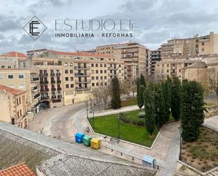 Exterior view of Apartment for sale in Salamanca Capital  with Heating, Parquet flooring and Furnished